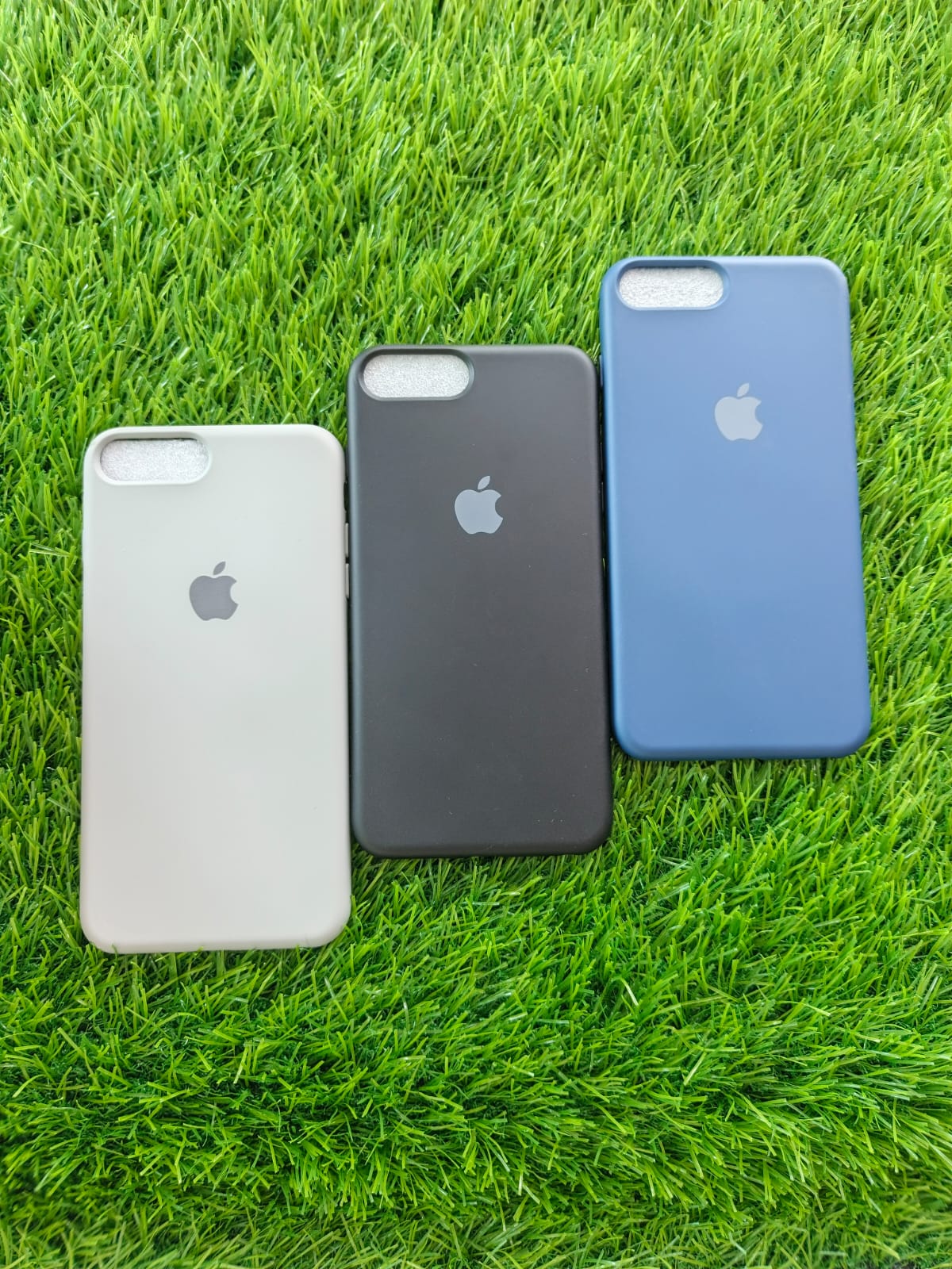 Three phone cases in white, black, and blue on a grass background iPhone 8 Plus soft solid multicolor case
Protective back cover for iPhone 8 Plus (Blue, Black, White)
Stylish solid color iPhone 8 Plus case